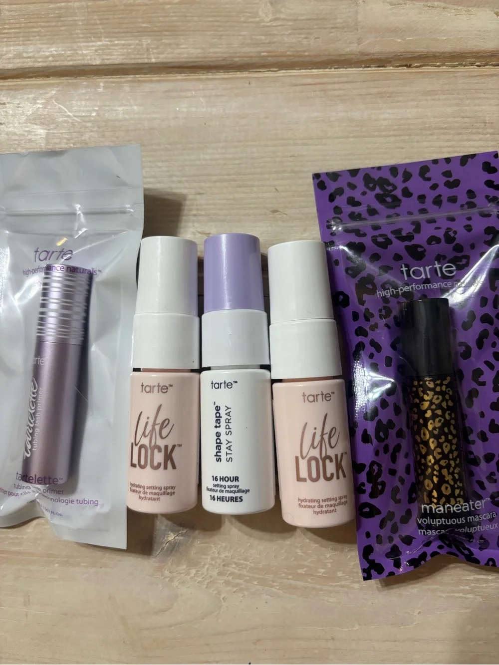 tarte Life LOCK & Shape Tape Mini Setting Sprays & mascara (35)